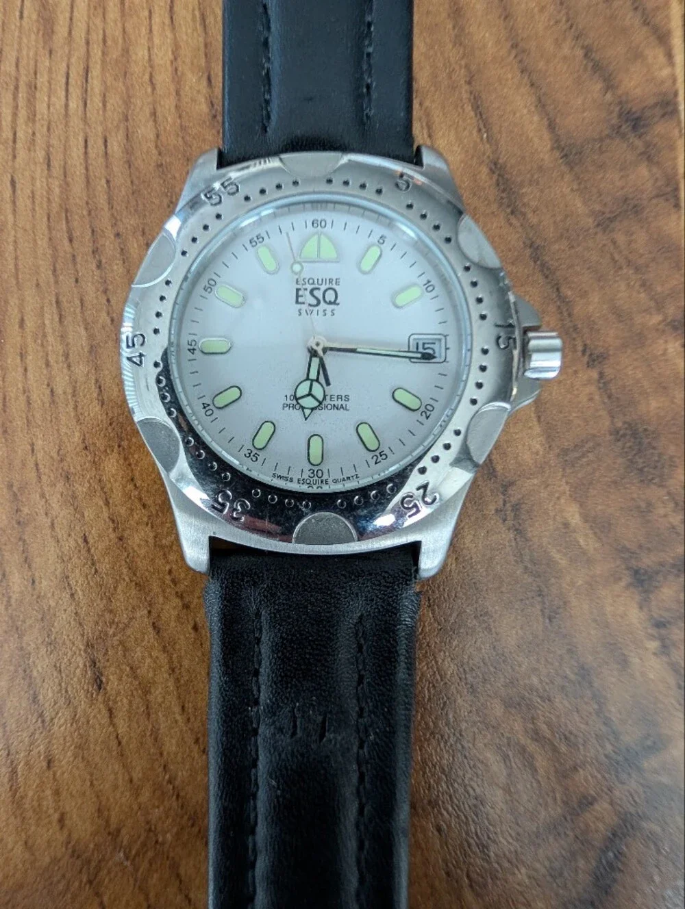 Vintage Esquire SWISS QUARTZ WATCH